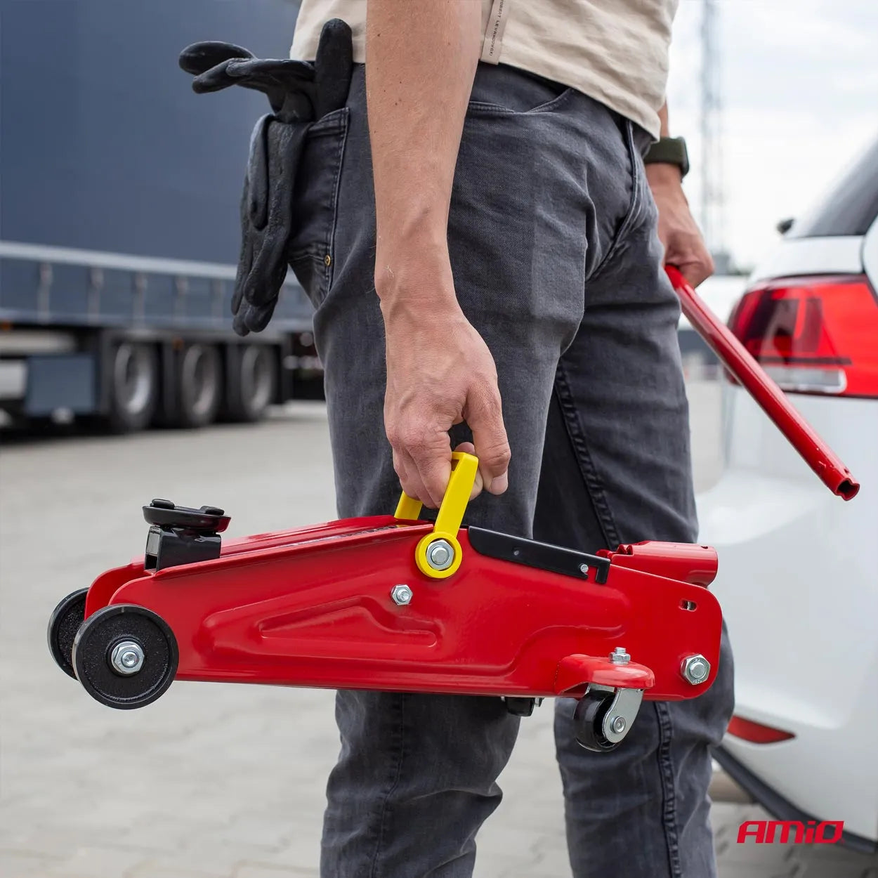 Hydraulic jack 2T