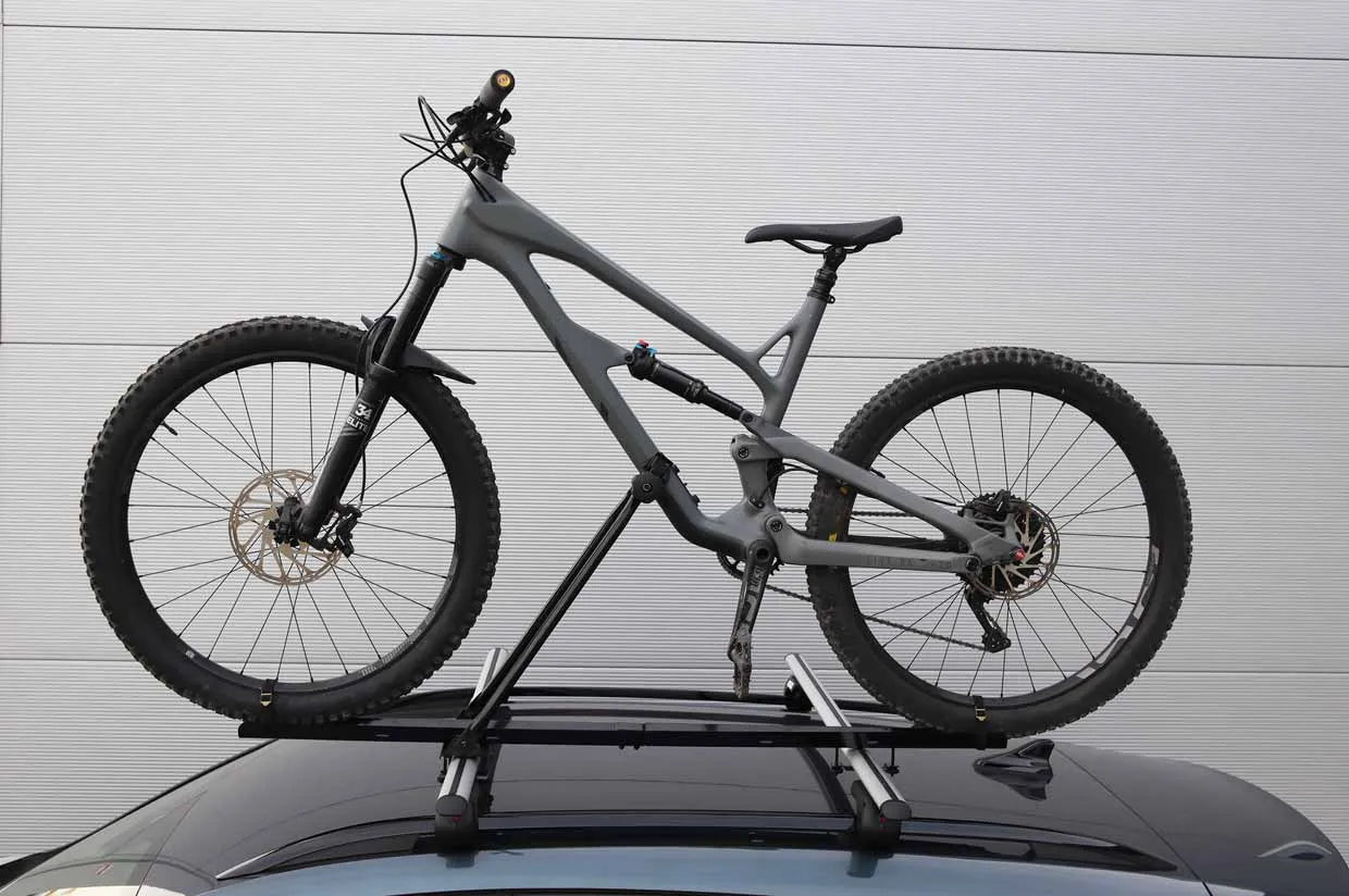 Roof bike rack black RBR-01