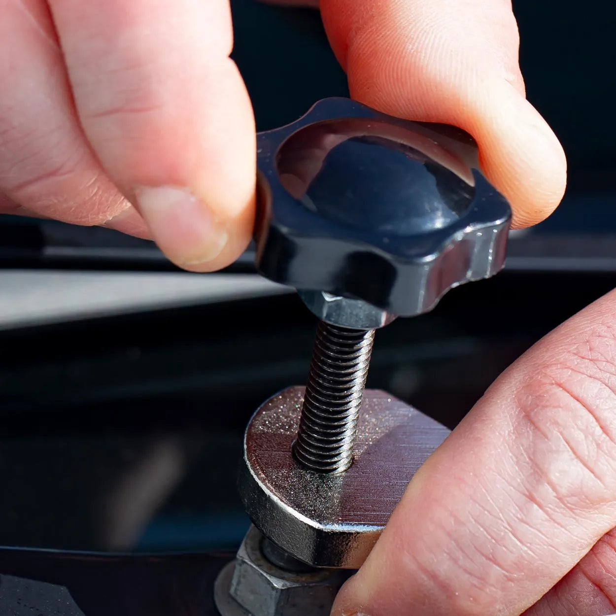 Wiper arm removal tool